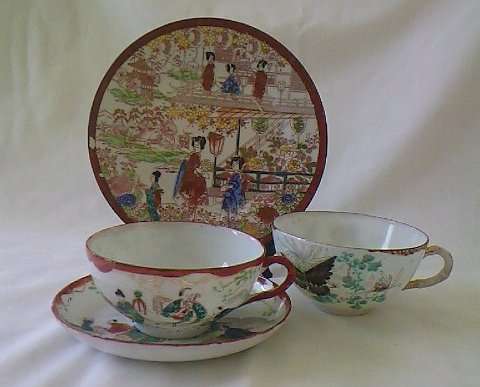 4 PIECES OF HAND PAINTED PORCELAIN (ORIENTAL)