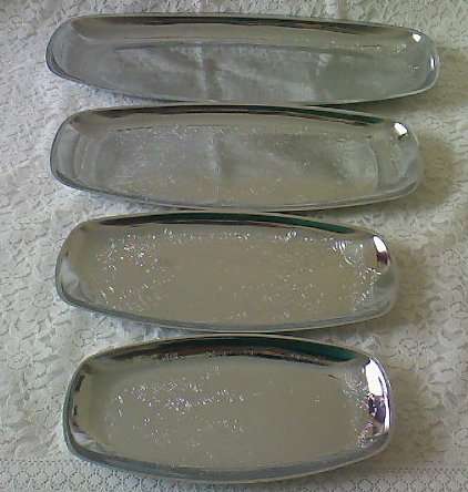 4-PIECE MULTI-PURPOSE CHROME PLATED SERVING TRAY SET