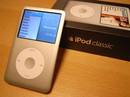 Apple Ipod Classic 80GB Like New ! ! * * Hardly Used * *