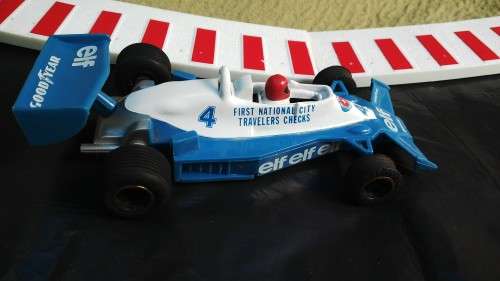 Tyrrell 008
