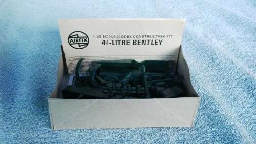 4.5 L Bentley plastic model kit -- complete kit w/ box and assy instructions