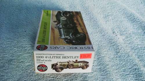 4.5 L Bentley plastic model kit -- complete kit w/ box and assy instructions