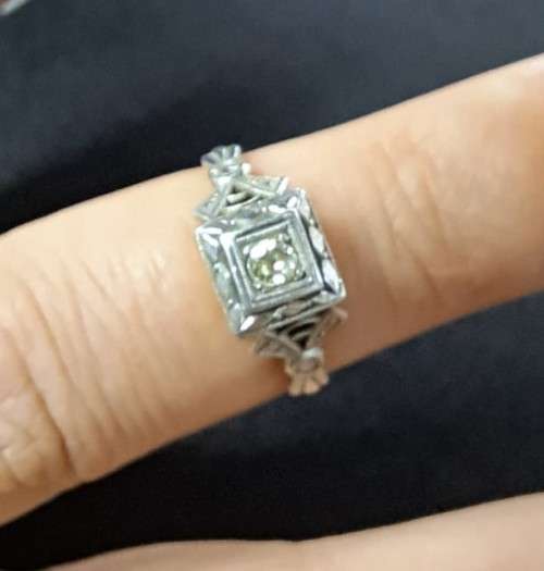 Platinum & 18ct Gold Diamond Ring