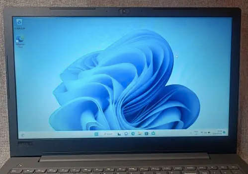 Lenovo V130-15IKB | 8th Gen i5-8250U | 8GB RAM | 250GB m.2 SD | 1TB HDD | 15` HD Display