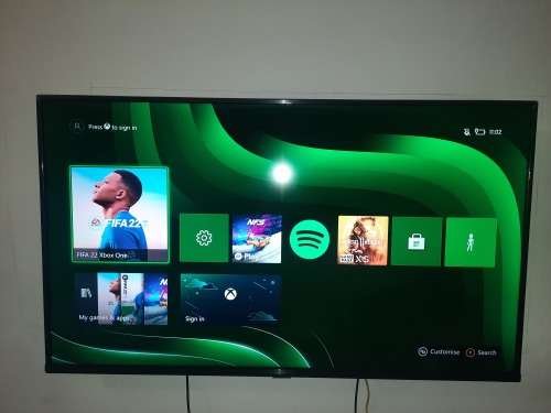 XBOX SERIES S | 4K UHD | 512GB | 2 REMOTES | FIFA 22 | GTA 5 | 2 MONTH ULTIMATE GAME PASS | MINT