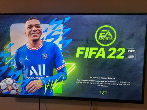 XBOX SERIES S | 4K UHD | 512GB | 2 REMOTES | FIFA 22 | GTA 5 | 2 MONTH ULTIMATE GAME PASS | MINT