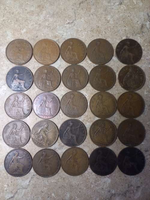 25 x UK  Pennies(not one dabble date/oldest coin 1890