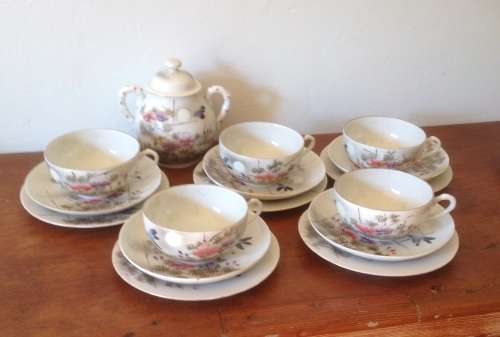 Chinese Tea Set - 5 trios plus sugar basin with lid