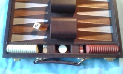 backgammon boardgame