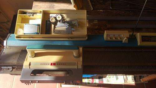 Knitting Machine