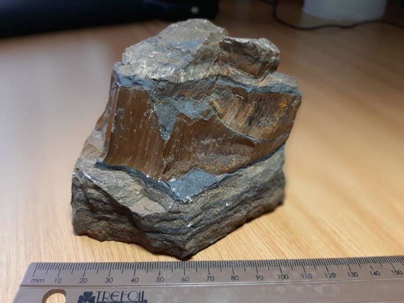 MINERAL SPECIMENS LOT - 36 pieces