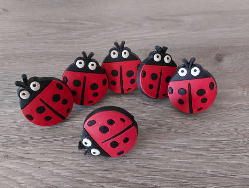 Ladybug cupboard / drawer knobs (Set with 6) - like new!