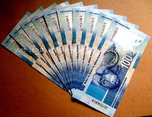 Mandela " AA 00 prefix" brand new  crisp R100 notes  @ Low start  @ Look