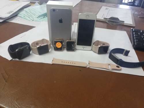 Iphone 6, Iphone 5S & 5 x Apple 2 Watches (Massive Bargain) worth over R30k