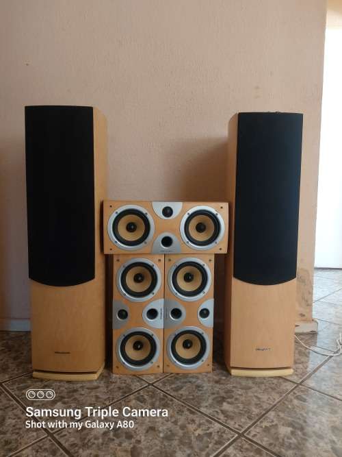 Look at this!!!Majestic Wharfedale  Pacific Evolution 30 Speakers System. Expensive piece of art