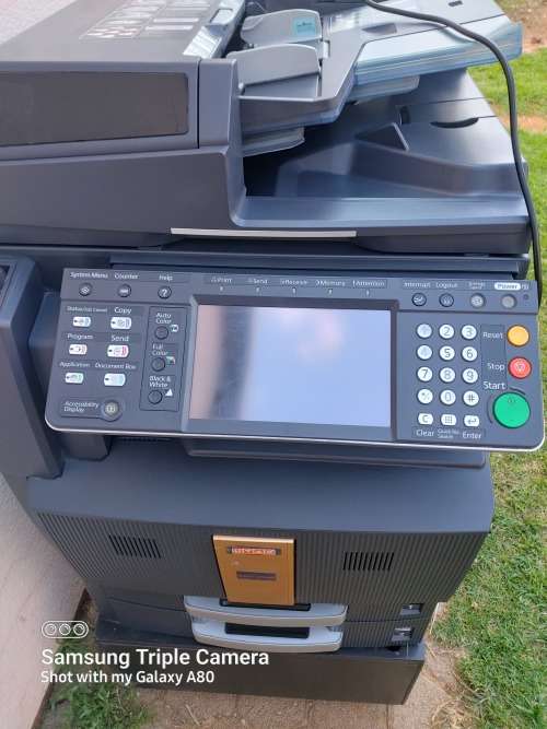 HEAVY DUTY UTAX CDC 1740 Colour Printer Minute, 50 000 prints per month, toners almost full
