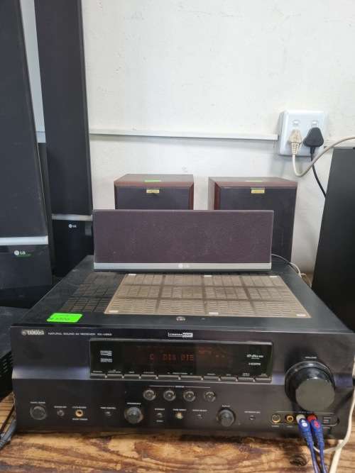 Monster Yamaha RX-V673 Amplifier, 7.2 channels. A must have for good quality music fans