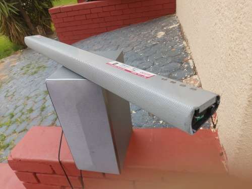 MASSIVE LG LAS550H 2.1 Ch 320W Soundbar with Wireless Subwoofer, EXCELLENT MUSIC EXPERIENCE
