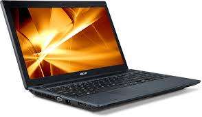 Masive Aspire 5733, i3, 1TB, 8gb, windows 10, with bag and mouse