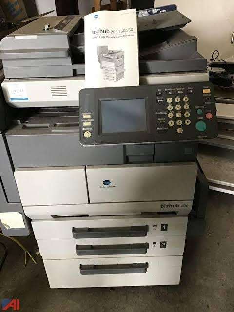 Heavy Duty Konica-Minolta Bizhub 250, in excellent condition with all consumables,  plug and print
