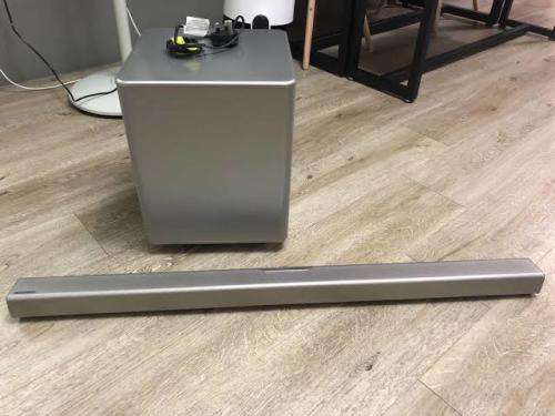 Samsung High End Samsung HW-H551 Wireless Audio Soundbar in prestine condition with unmatched sound