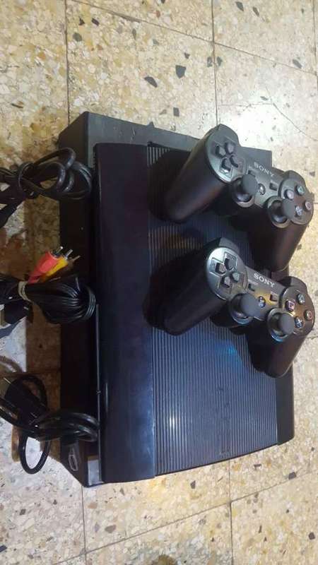 Playstation 3 Super Slim Disc Version 500GB, a gaming console that offers a great gaming experience