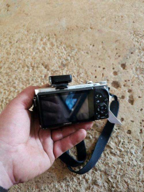 Real Deal Samsung NX300 Mirrorless Digital Camera with 18-55mm, WIFI, Amoled Touch, 3D