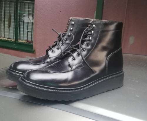 Beautiful Grenson Black Authentic Boots