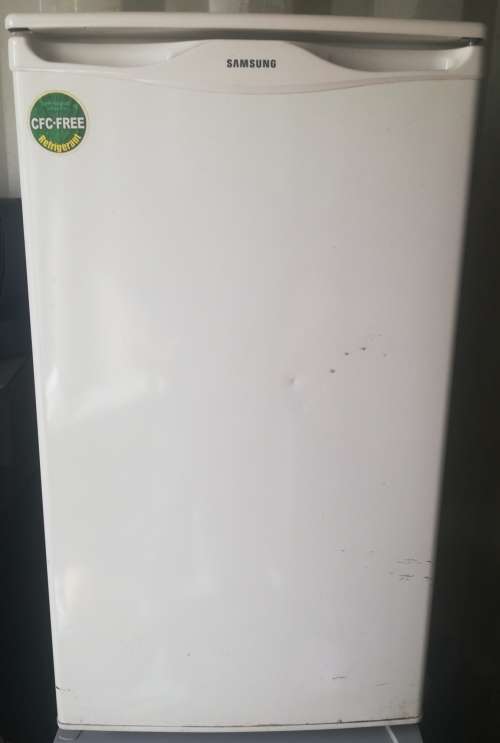 SAMSUNG  SG-12 DCGWHN 118l Bar Fridge