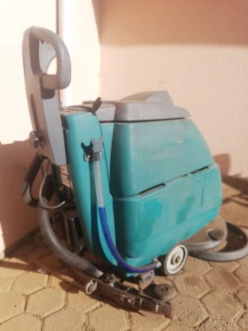 Tennant T2 Industrial Floor Scrubbing walk behind machine.Best in its class worth around R75k.