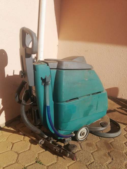 Tennant T2 Industrial Floor Scrubbing walk behind machine.Best in its class worth around R75k.