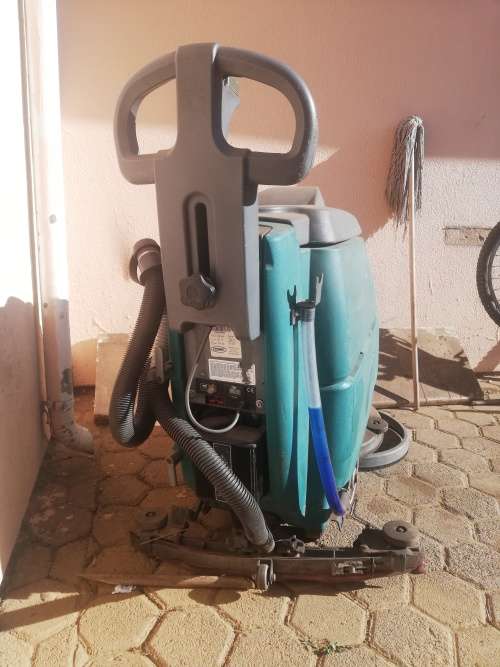 Tennant T2 Industrial Floor Scrubbing walk behind machine.Best in its class worth around R75k.
