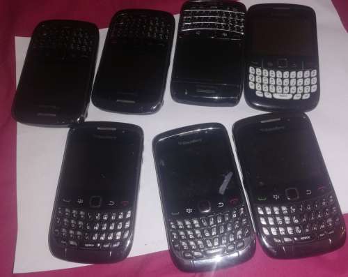 7 x Blackberry Curve in exceptional condition. Liquidation stock from US Embassy in RSA. Worth R8000