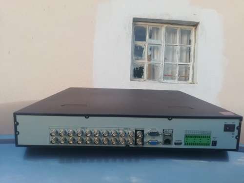 16 channel Samsung SVR -1645 & DAHUA 16 channel DVR 's