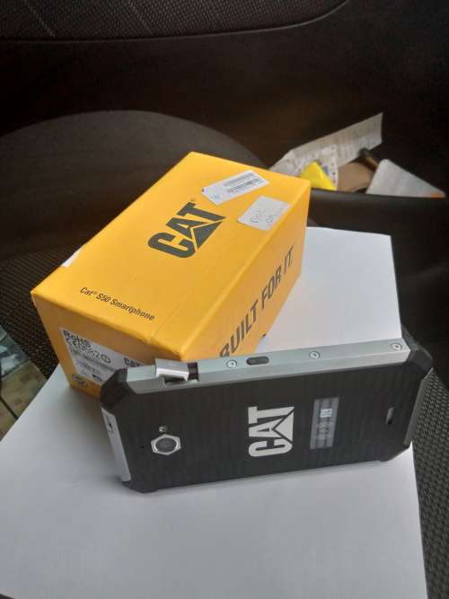 CAT S50 MILITARY SPEC, THE BEST OF DURABILITY IN DEMO, IN BOX WITH ALL ACCESSORIES
