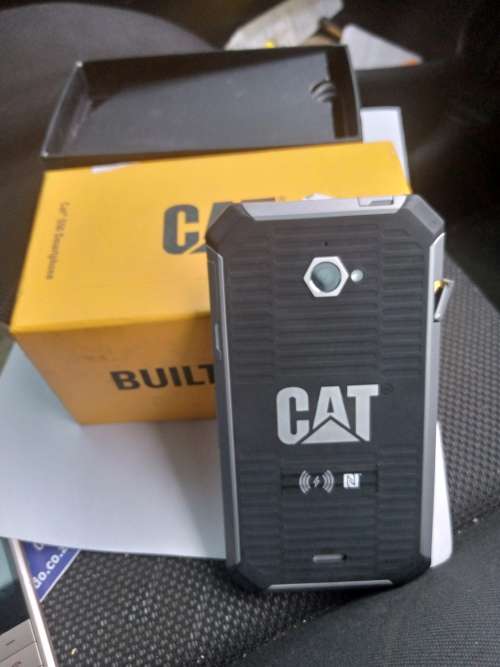 CAT S50 MILITARY SPEC, THE BEST OF DURABILITY IN DEMO, IN BOX WITH ALL ACCESSORIES