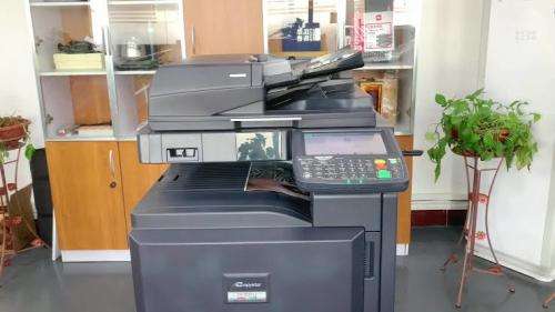 THE REAL HEAVY DUTY KYOCERA TASKalfa 3051ci Mfc color printer. 80000 copies per month