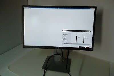 EXECUTIVE Dell P2217H 22` IPS LED Monitor Full HD 1080p, HDMI, VGA, DP and 4-Port USB 3.0/2.0