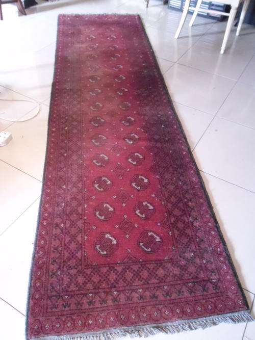 Persian/ Afgan passage runner