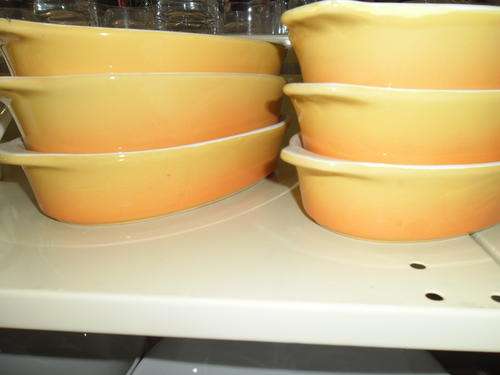 6 old pie dishes