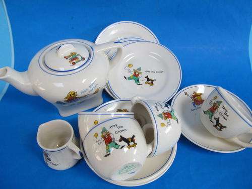 CHILD'S PORCELIAN TEA SET - CORONA