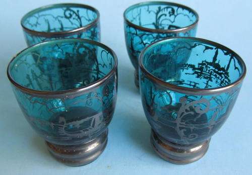 SET OF VENETIAN SHERRY GLASSES