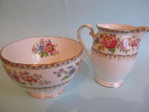 ROYAL GRAFTON "MALVERN" CREAMER & SUGAR BOWL