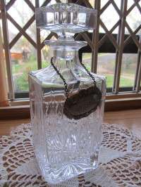 CRYSTAL GLASS DECANTER