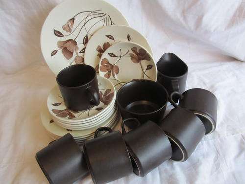 J&G MEAKIN TEA SET