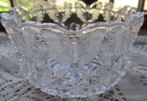 BEAUTIFUL CRYSTAL BOWL