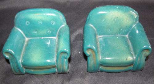 PAIR OF CHAIRS SALT AND PEPPER SET