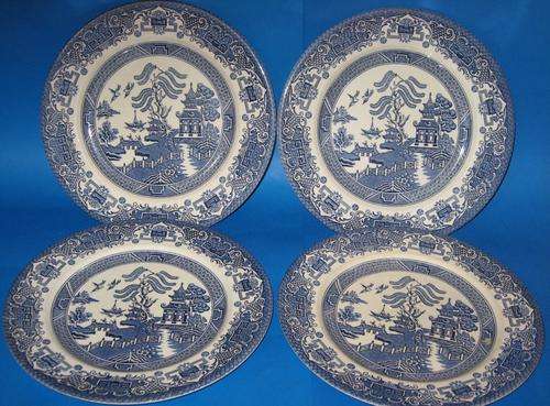 ENGLISH BLUE AND WHITE PLATES