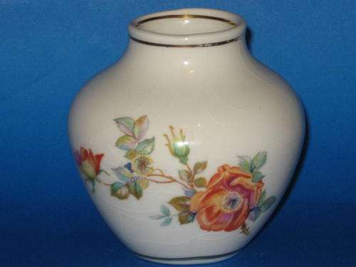 ROYAL TC FELICITAS VASE