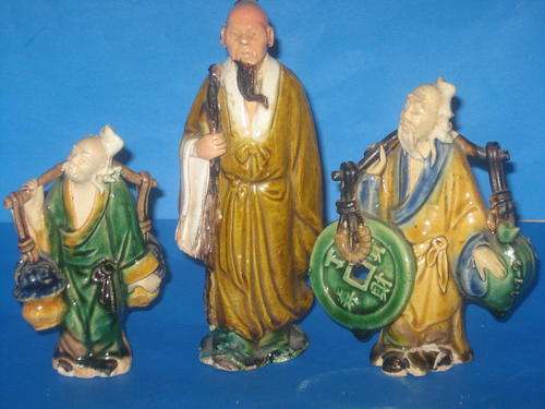 SET OF CHINESE FIGURINES